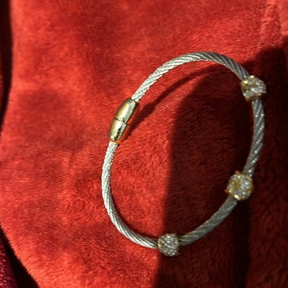 Vintage Classic Twisted Cable Bracelet Two Tone Silver Gold tone bling barrel - Picture 8 of 9